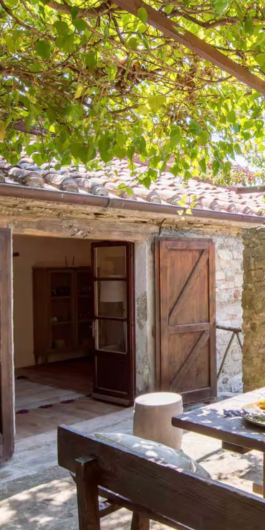 Casale con Piscina e Vista Panoramica a Cortona, Toscana