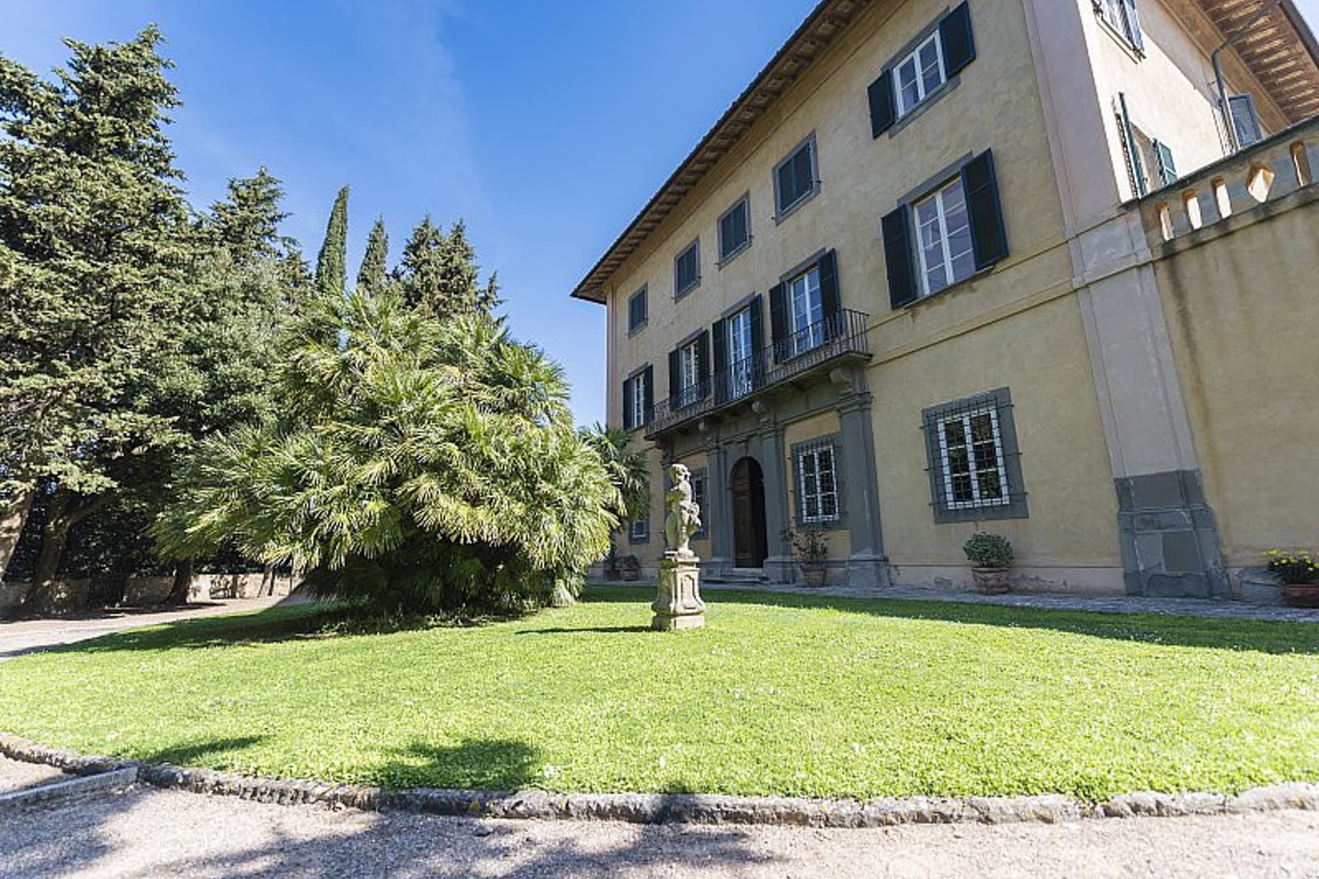 Charming Villa in San Giuliano Terme, Tuscany