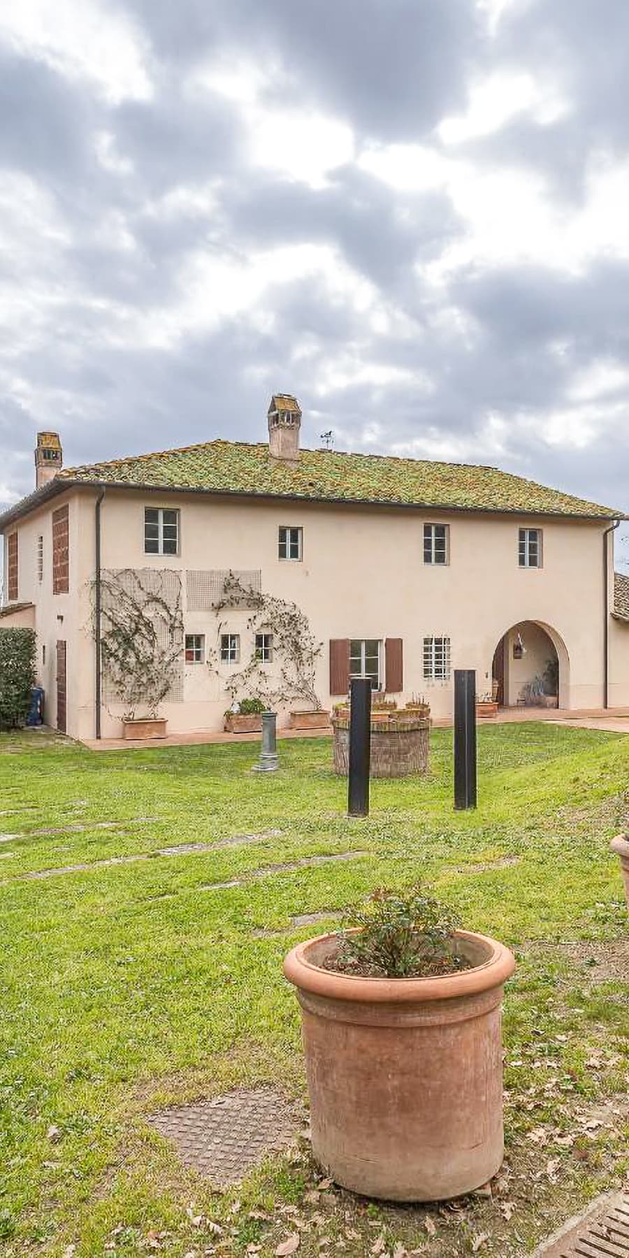 Villa immersa nel verde toscano a Cerreto Guidi