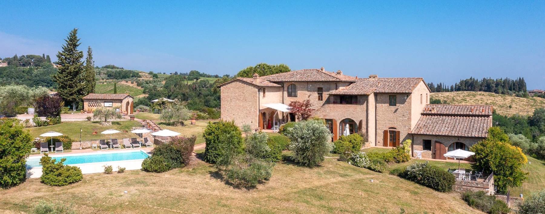 Villa storica con vigneto e piscina a San Gimignano