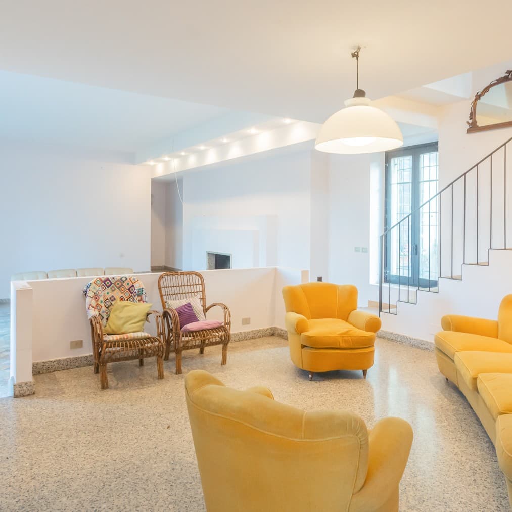 Sprawling Estate in Mornago, Lombardy