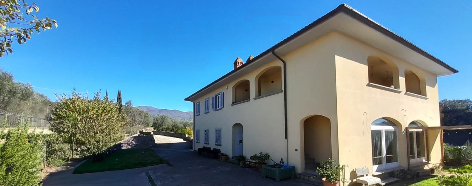 Azienda Agricola in Toscana con Villa e Terreno di 7 Ha