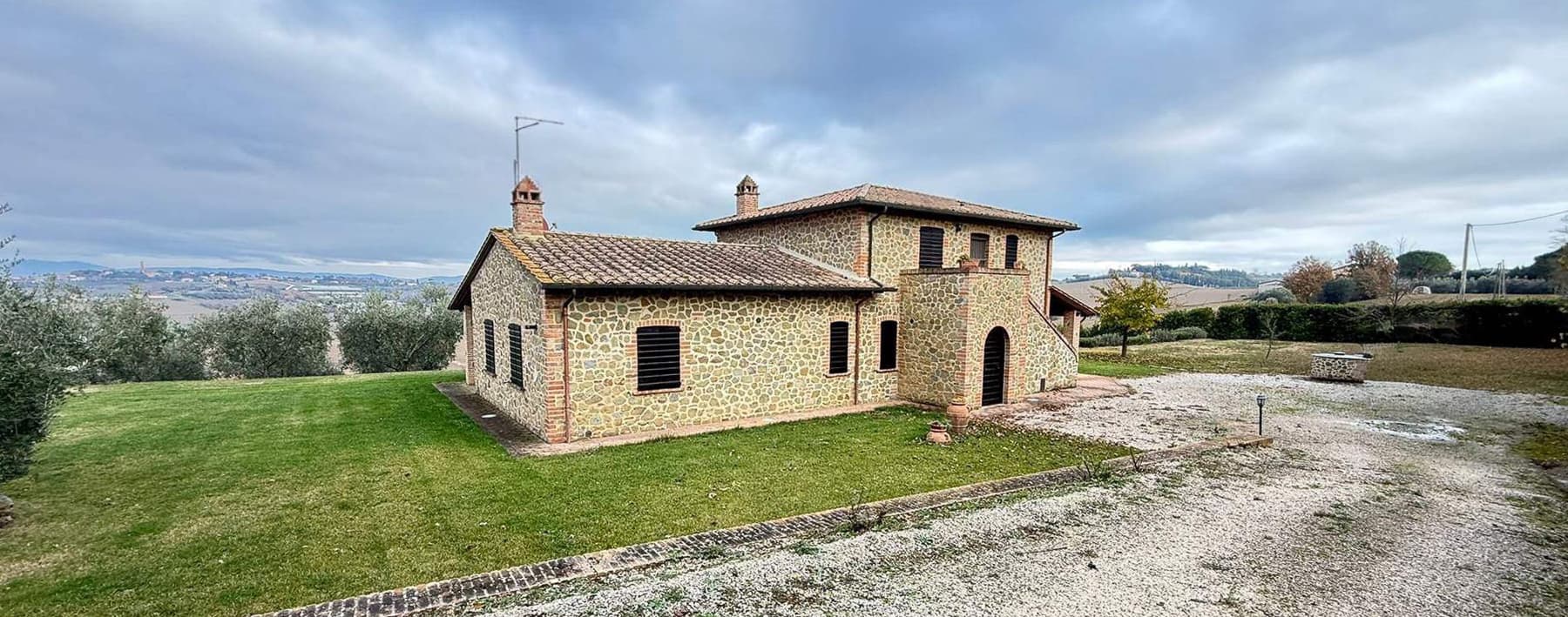 Colonica con piscina a Binami, nel cuore dell'Umbria