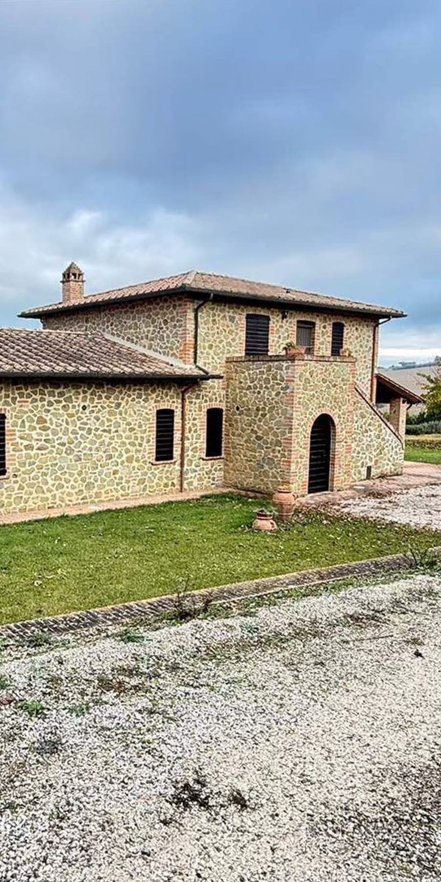 Colonica con piscina a Binami, nel cuore dell'Umbria