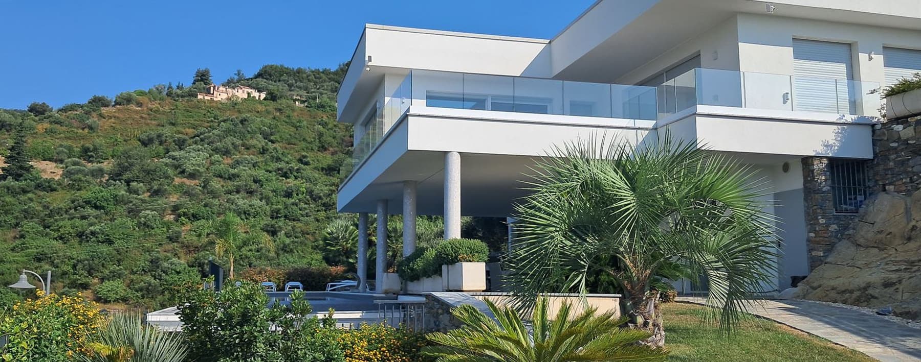 Villa moderna con vista mare ad Alassio, 300 mq di lusso