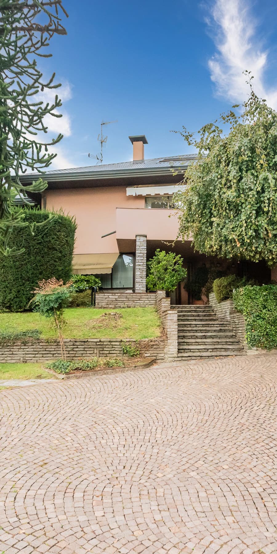 Villa in Gallarate, Lombardia