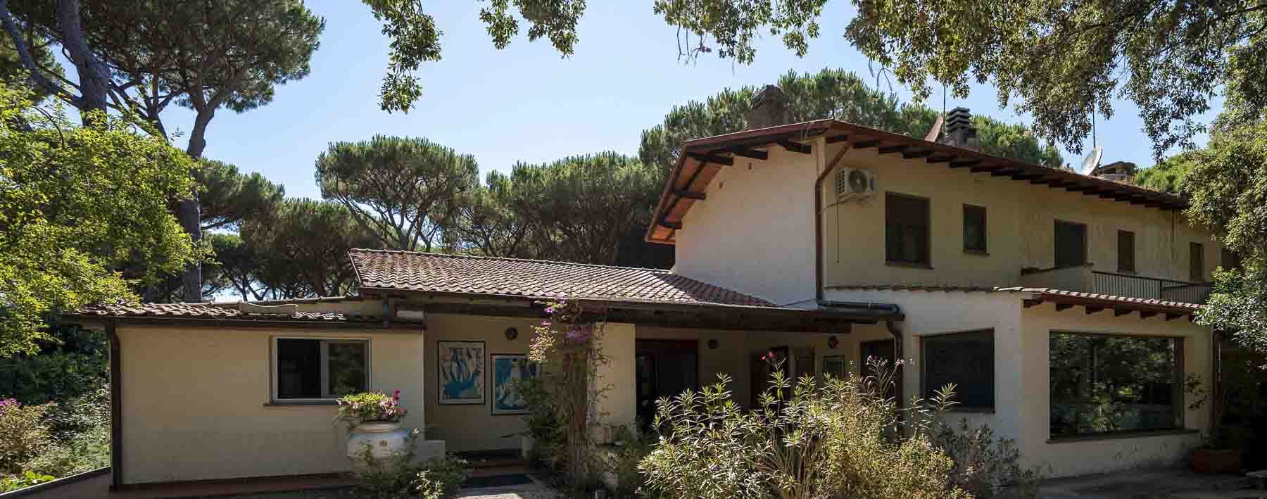 Villa a Castiglione della Pescaia con ampio giardino