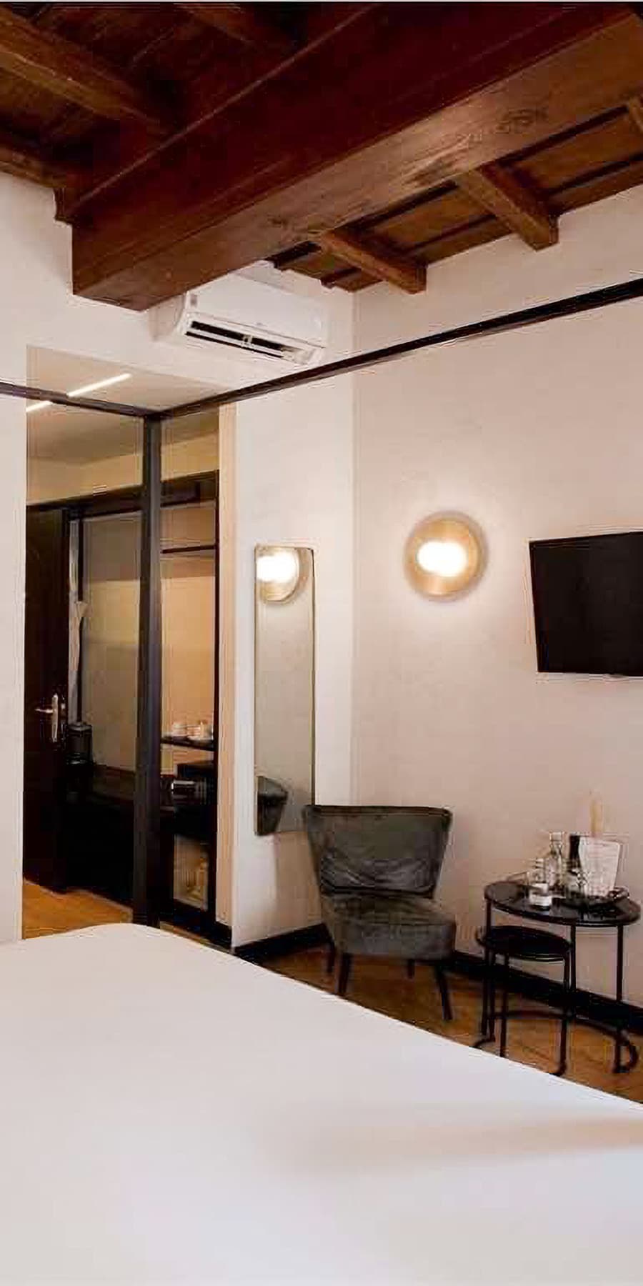 Elegant Apartment in Rome's Historic Heart, Lazio