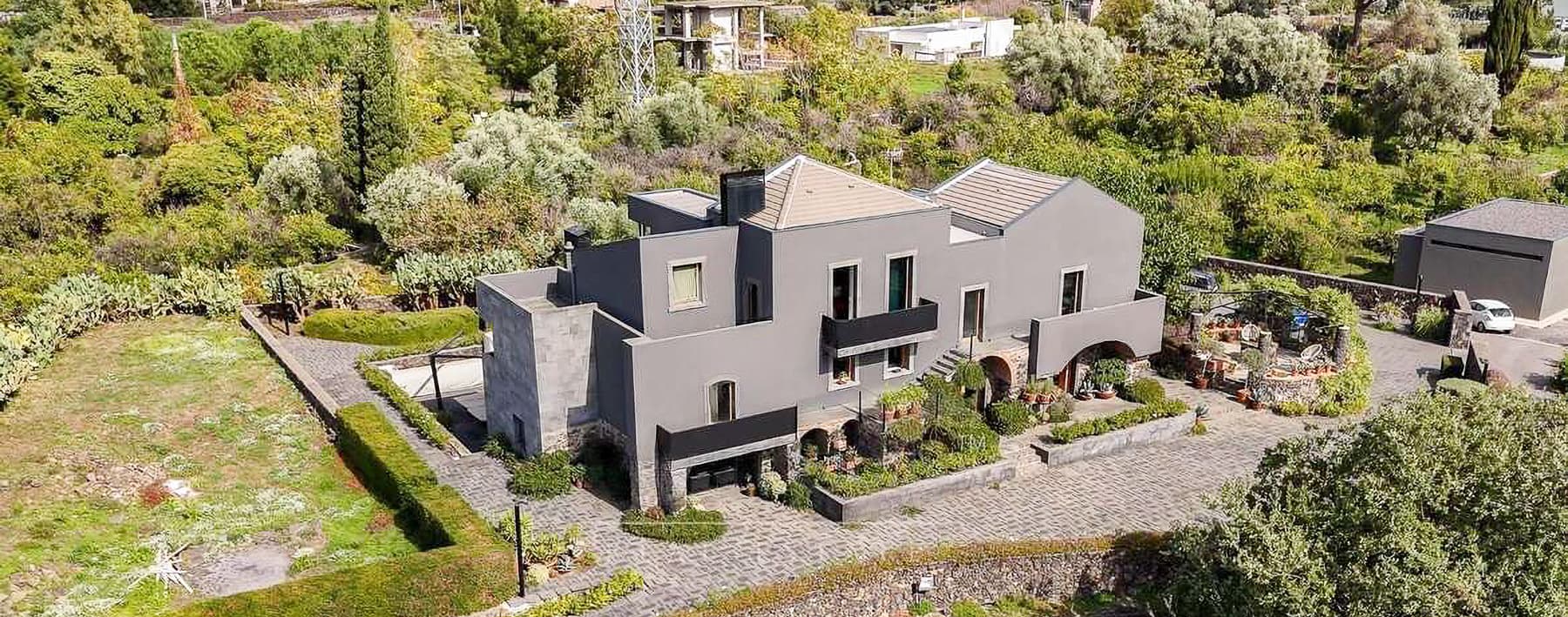 Casale ristrutturato a Cuccumelli, Sicilia, con vista mare