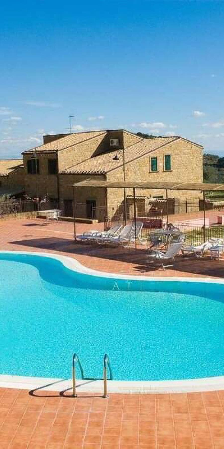 Casale in pietra tra le colline di Piazza Armerina, Sicilia