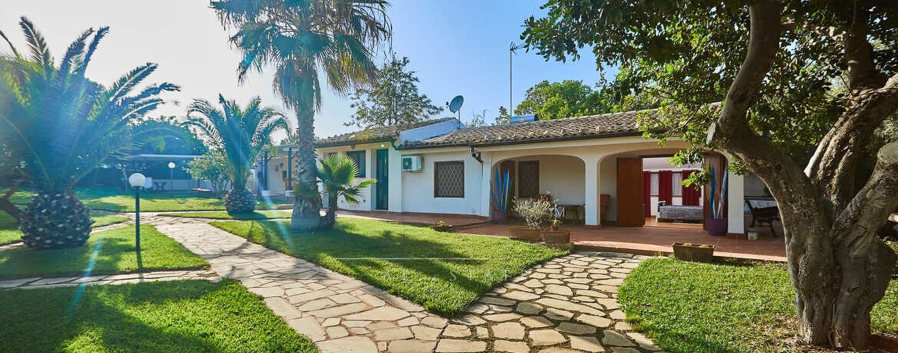 Villa spaziosa con giardino a Modica, Sicilia