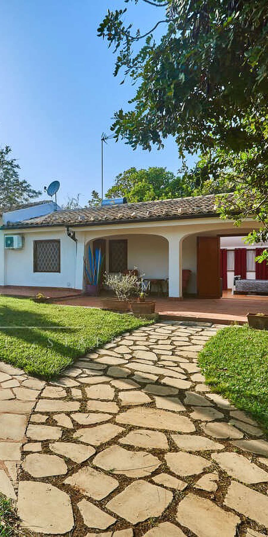 Villa con Piscina e Vista Baia a Modica, Sicilia