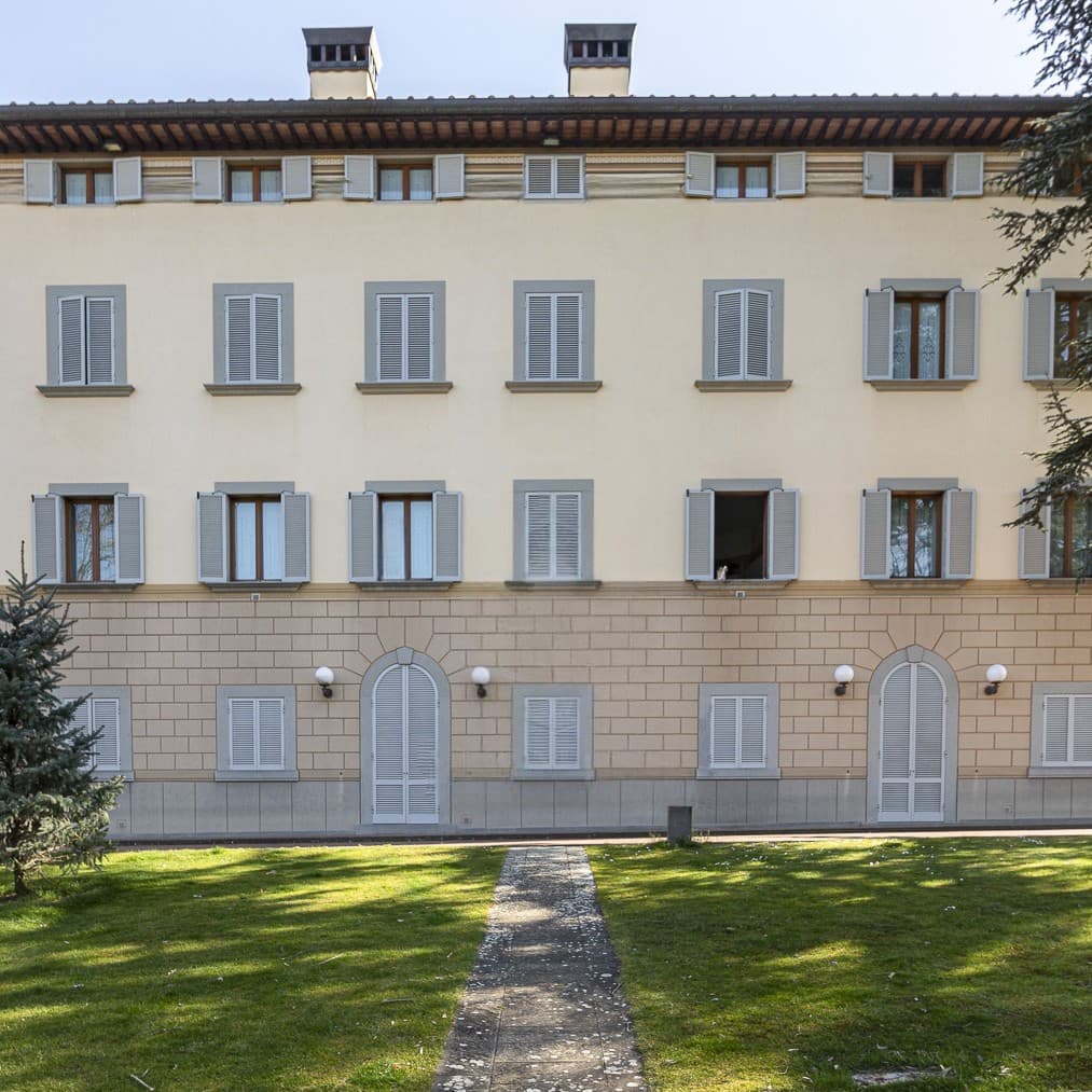 Villa nobiliare immersa nelle colline di Arezzo, Toscana