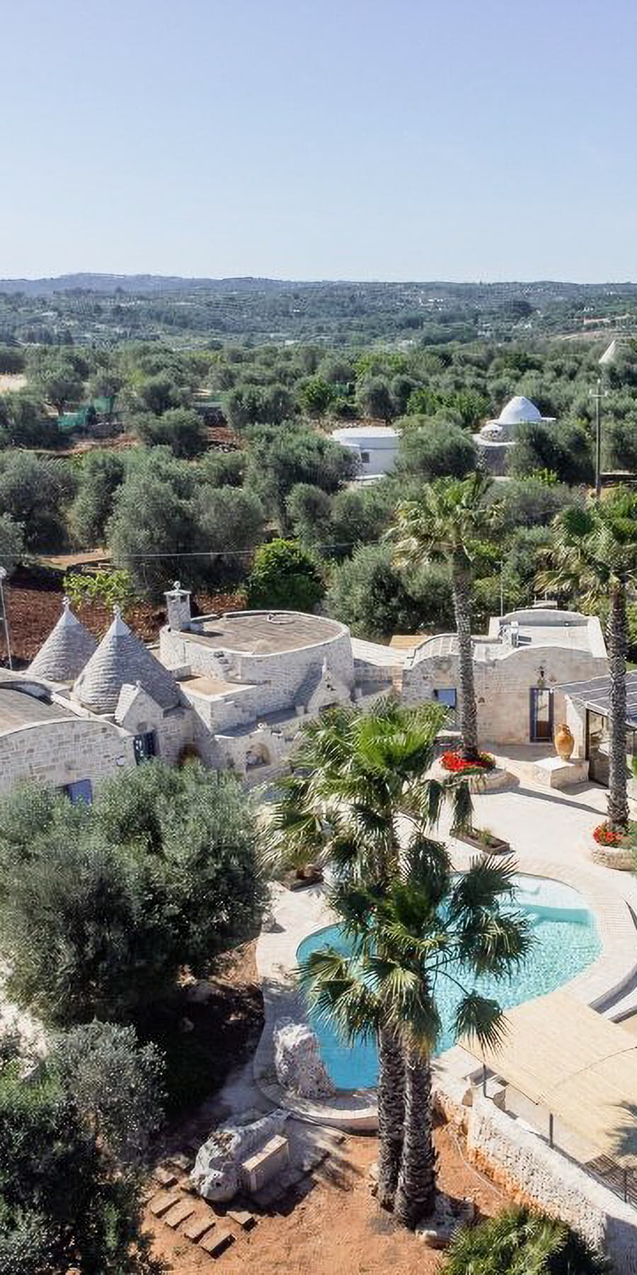 Trullo ristrutturato con piscina a Ostuni, Puglia