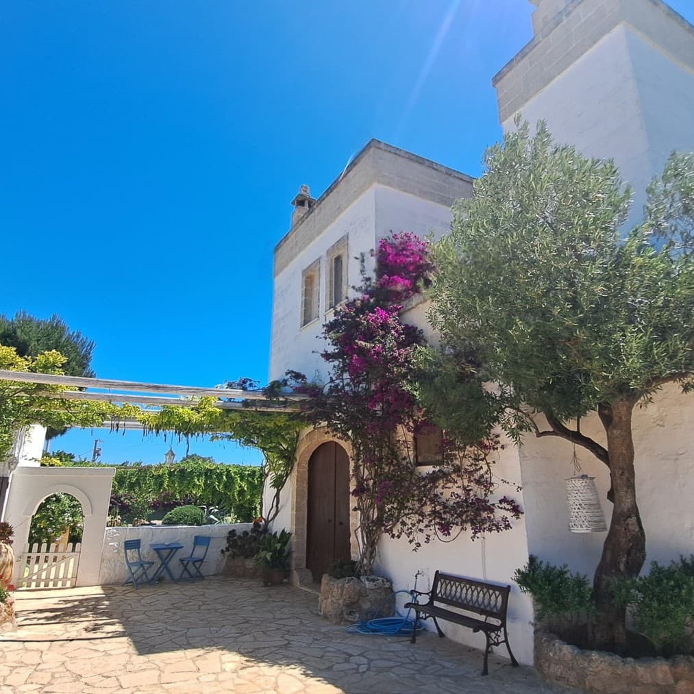 Charming Masseria in Fasano, Puglia's Scenic Countryside