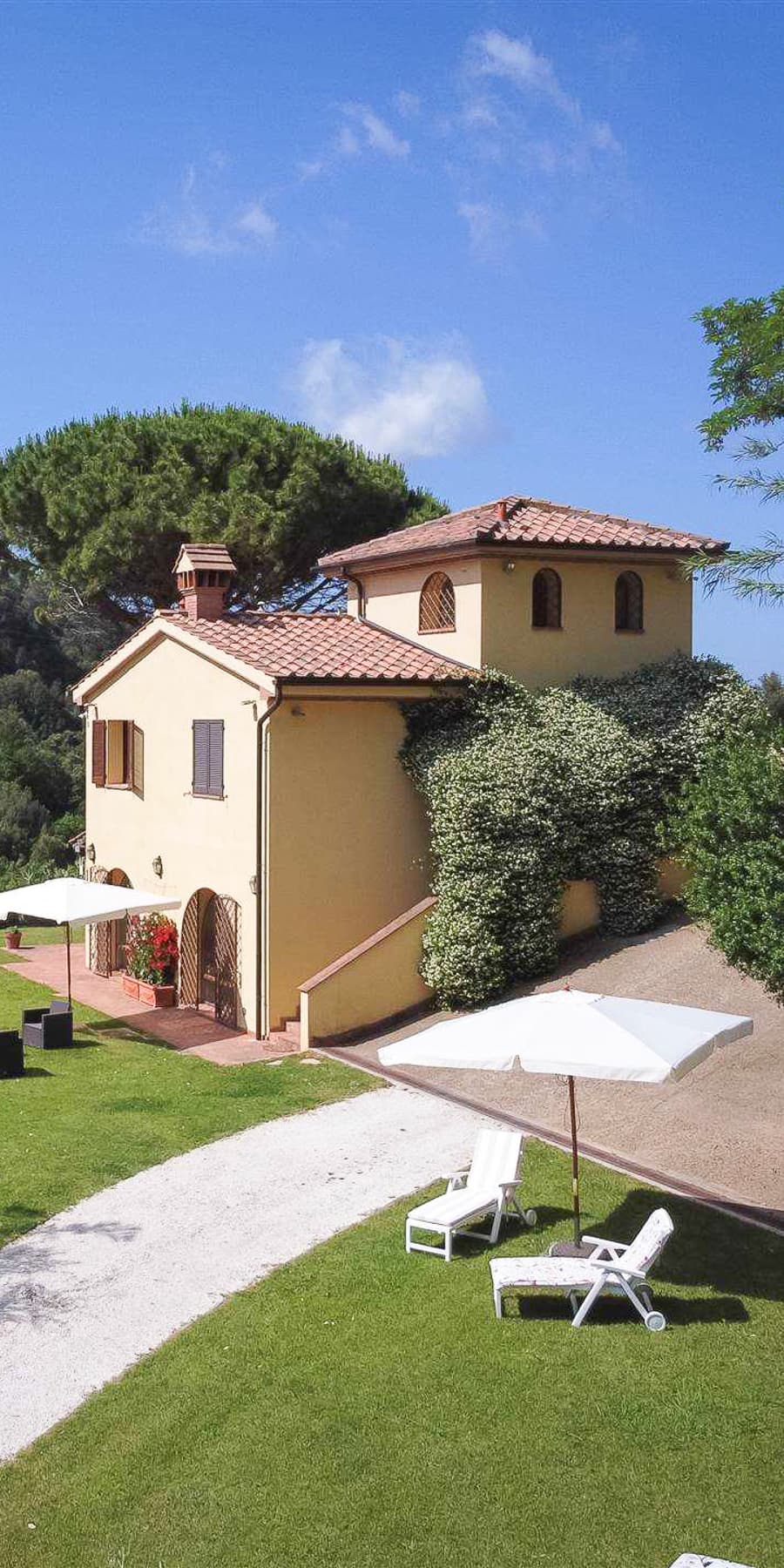 Villa incantevole tra le colline di Riparbella, Toscana