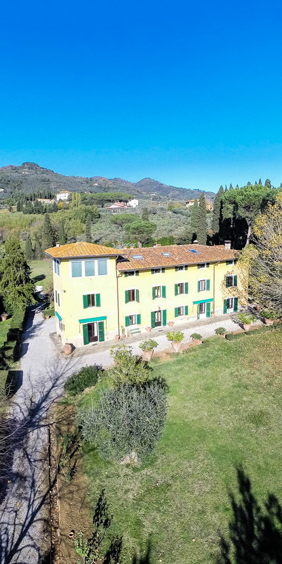 Elegant Villa in Panoramic Pescia, Tuscany