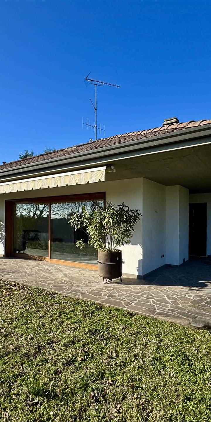 Villa in Salò Overlooking Lake Garda, Lombardia