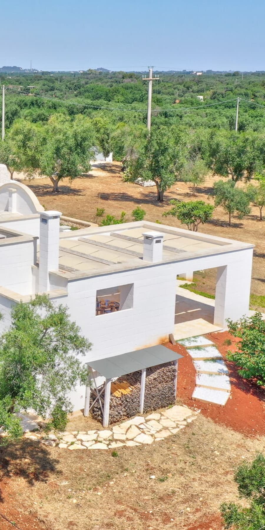 Villa con Trullo e Piscina nelle Campagne di Carovigno