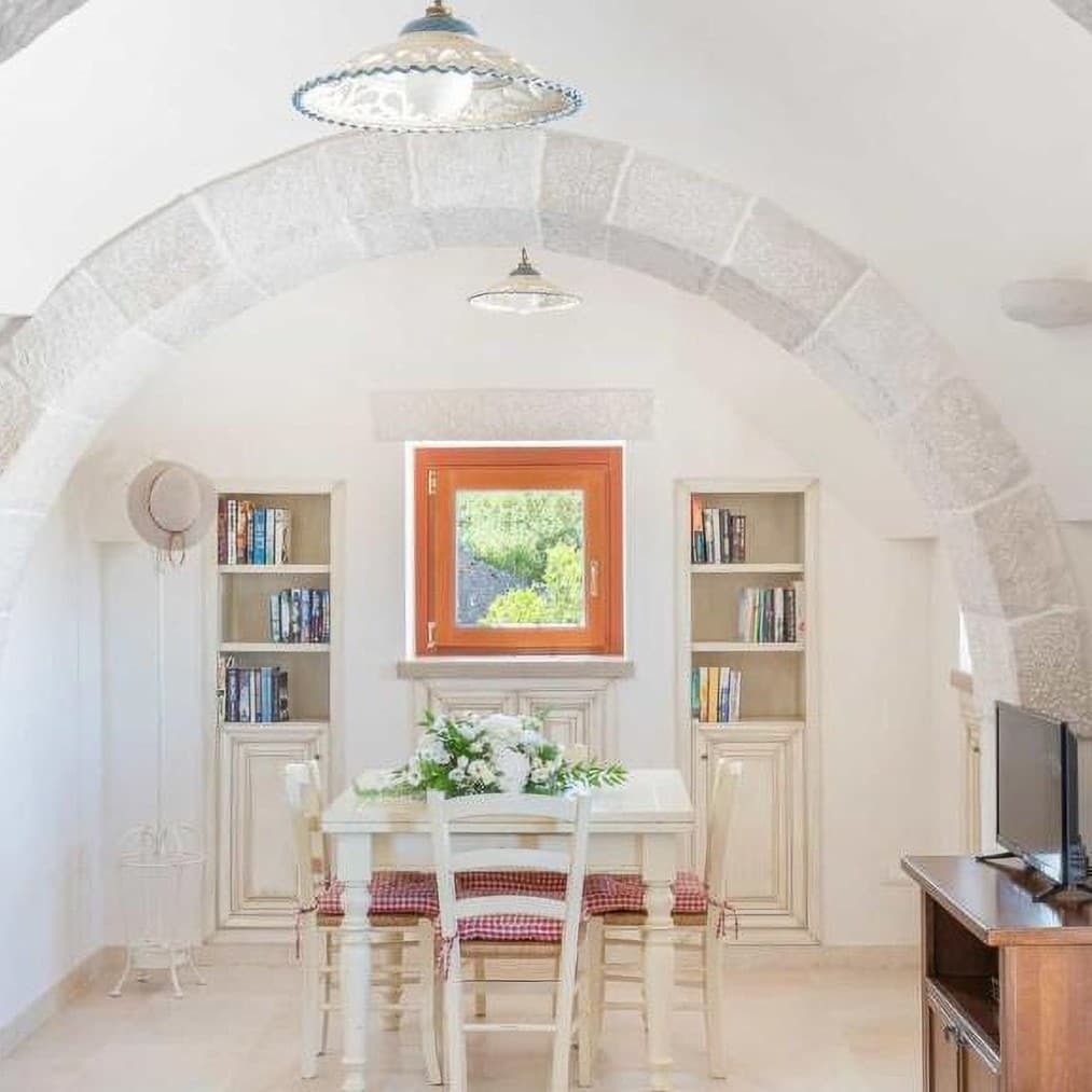Trullo di charme a Ostuni, cuore della Puglia