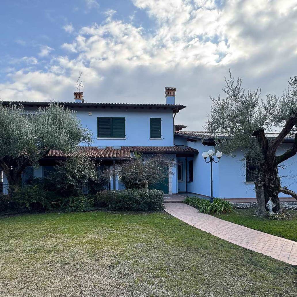 Villa in Moniga del Garda, Lake Garda, Lombardia