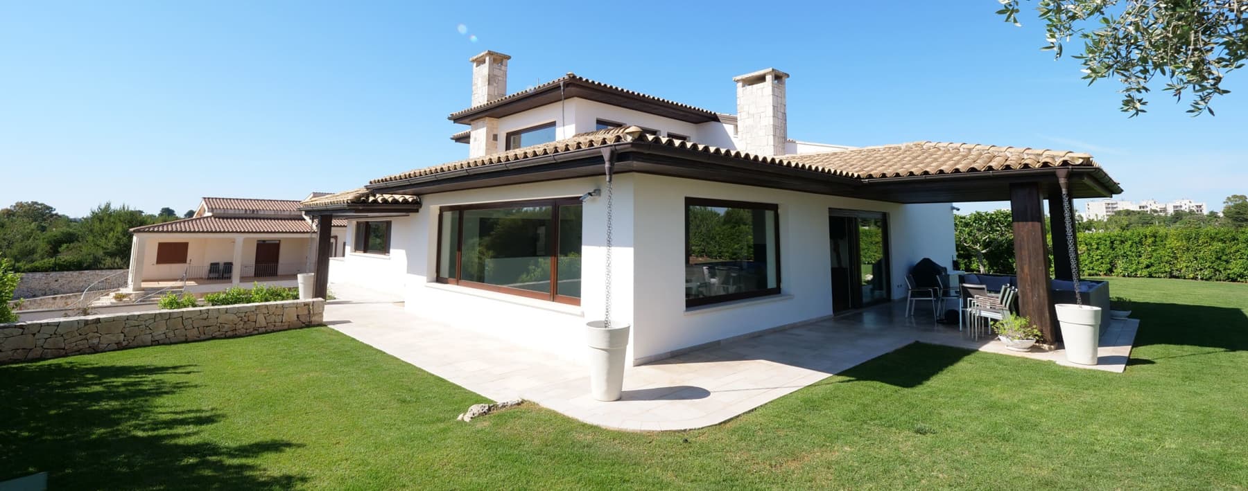 Elegant Villa in Ostuni, Puglia's Scenic Countryside