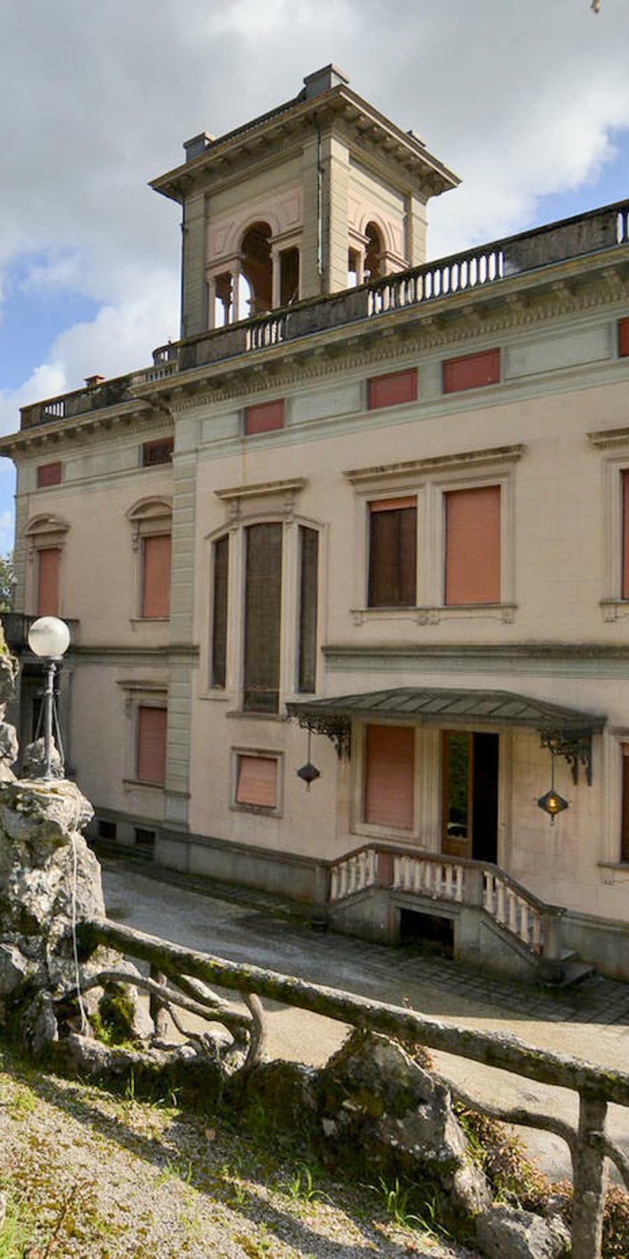 Art Déco Villa in Scenic Orzala, Tuscany