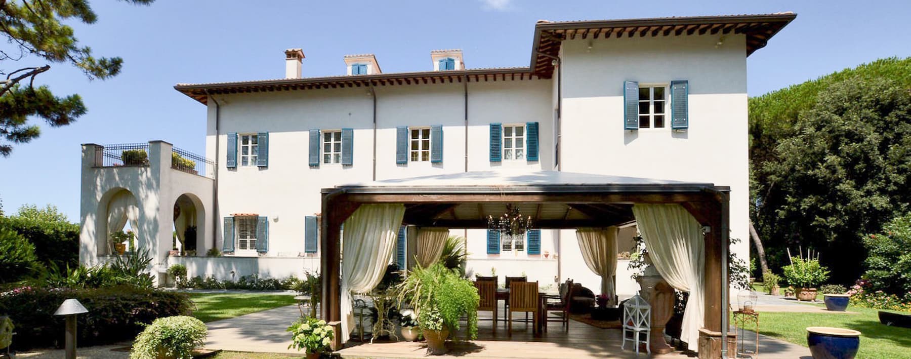 Villa esclusiva a Massa, Toscana con parco e piscina