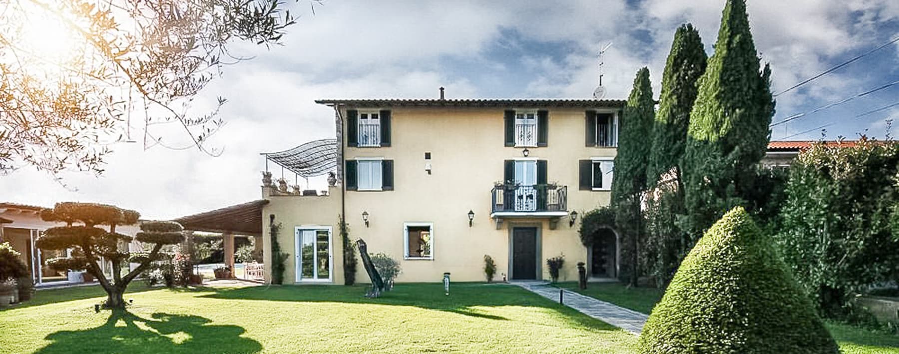 Rustic Country House with Pool in Pietrasanta, Tuscany