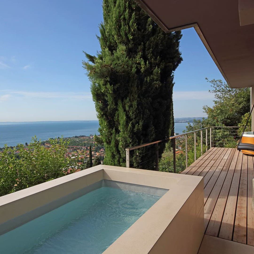 Villa by Lake Garda in Toscolano Maderno, Lombardy