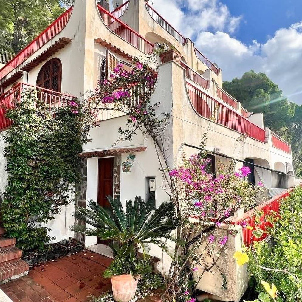 Casa semindipendente a Castellabate, 178 mq di eleganza