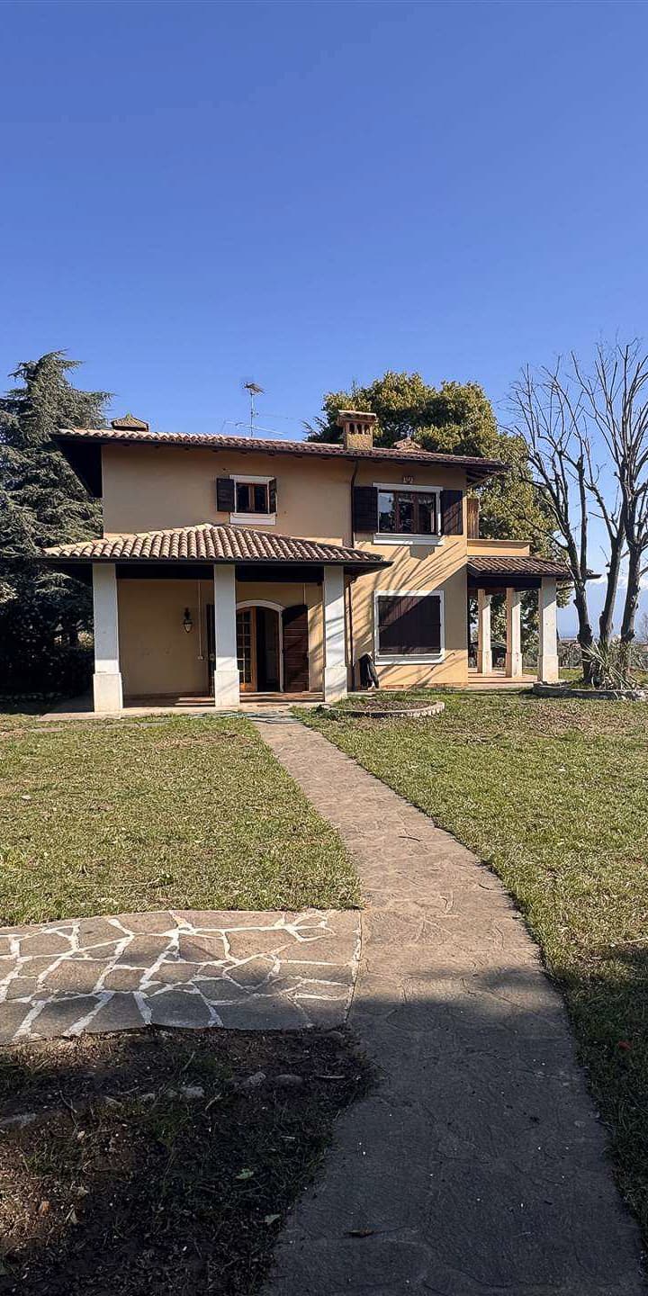Charming Villa in Polpenazze, Near Lake Garda