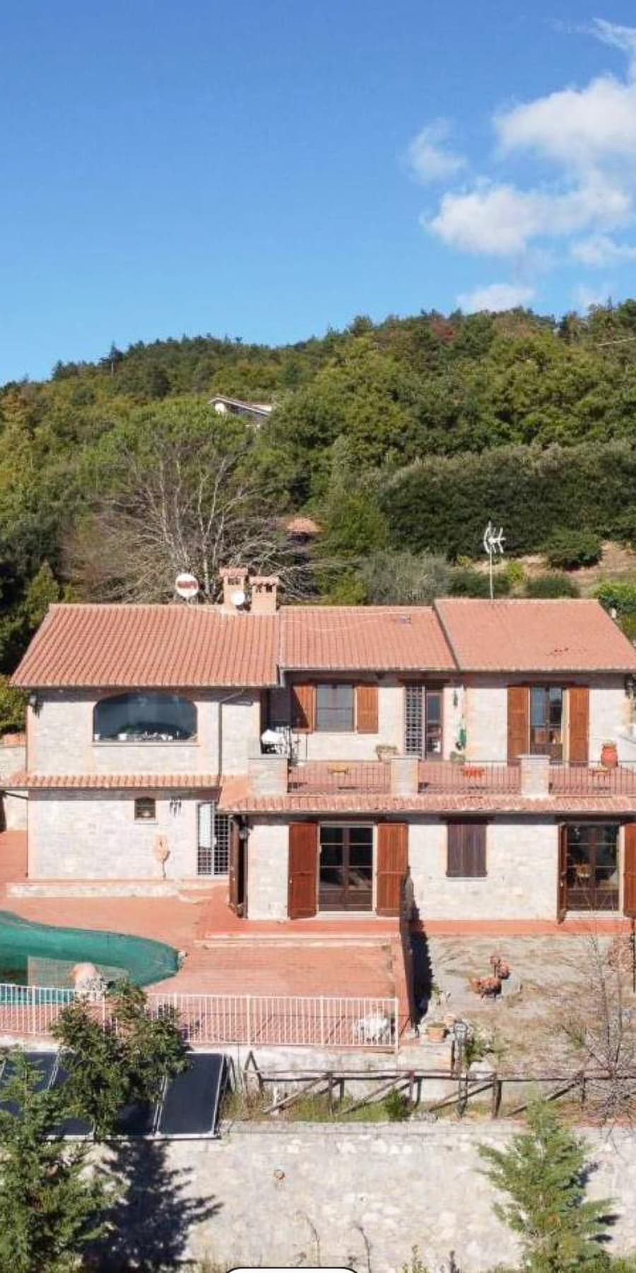 Panoramic Stone Villa Overlooking Lake Trasimeno, Umbria