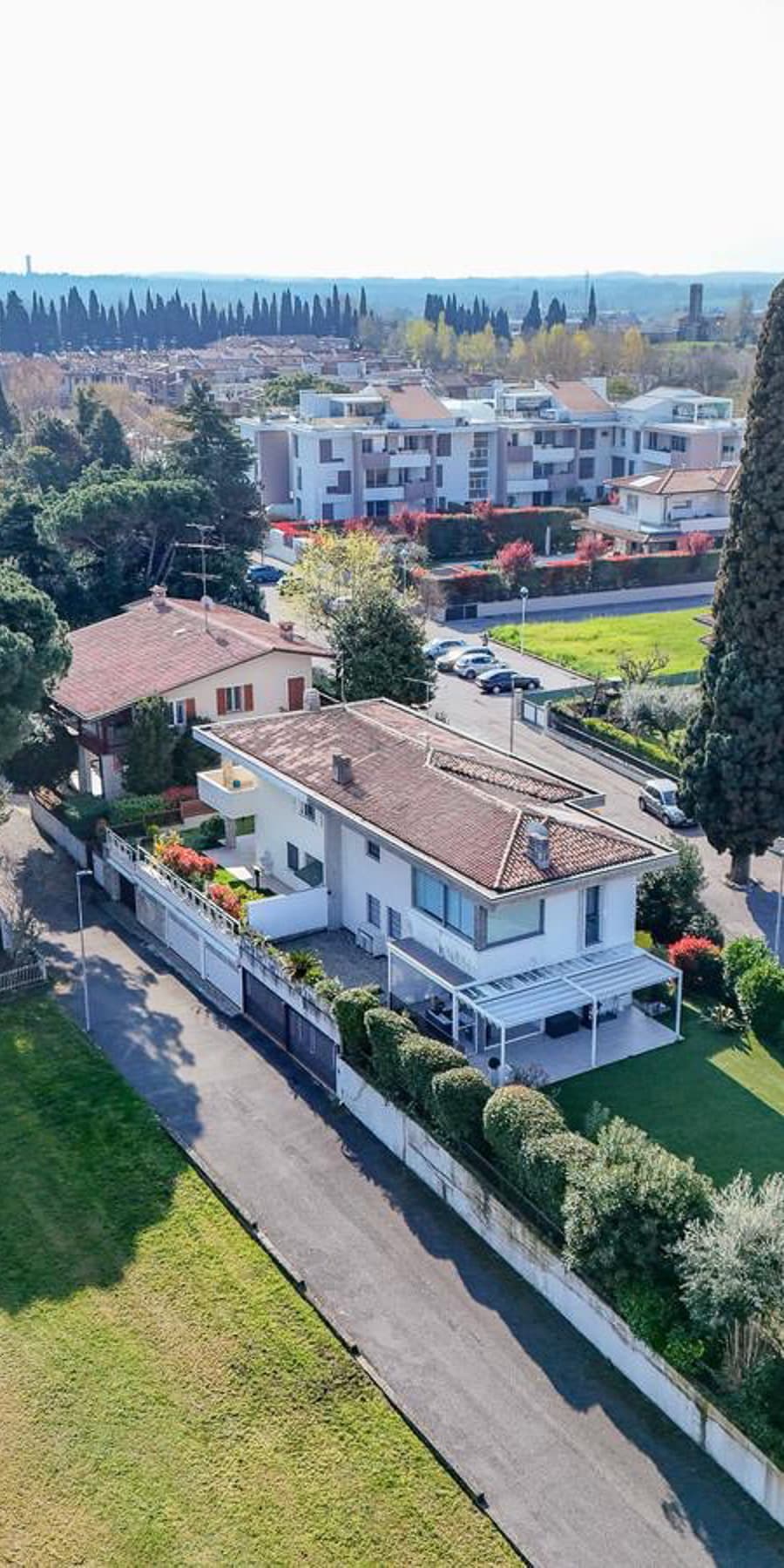 Elegant Villa in Desenzano, Lake Garda