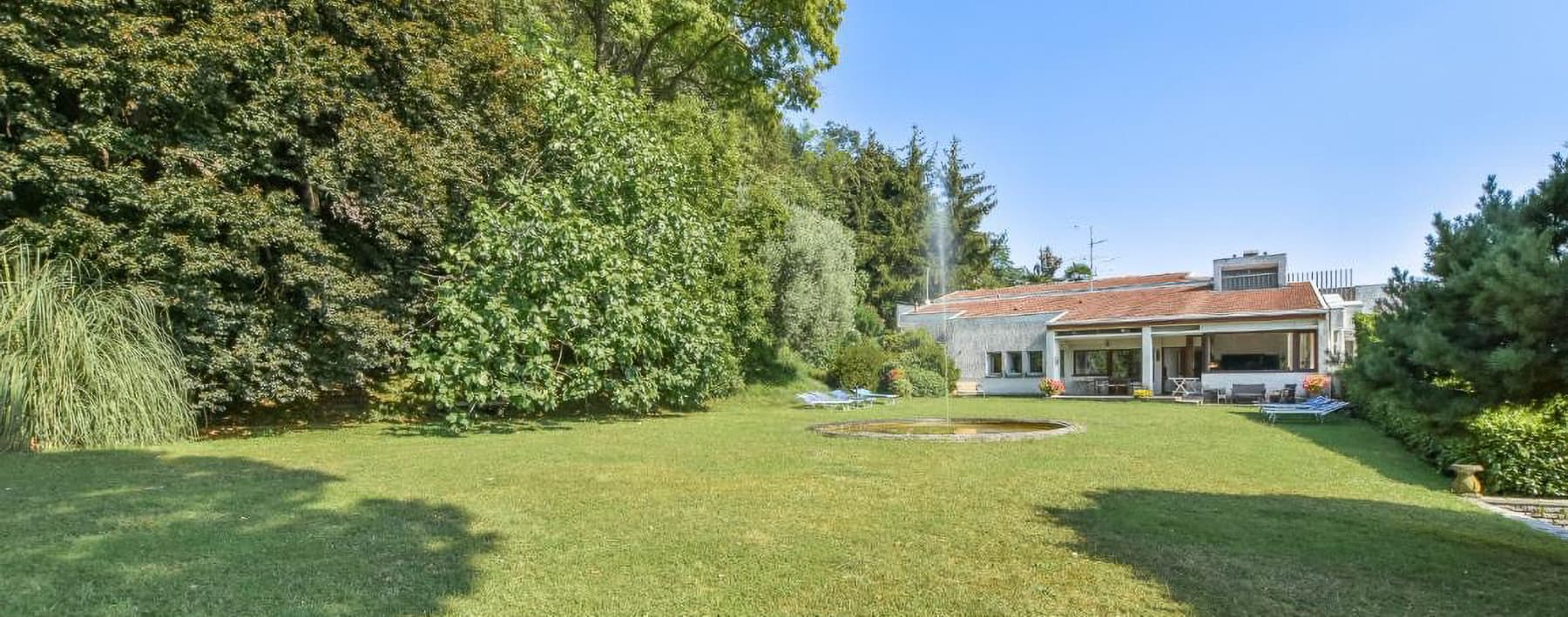 Charming Villa in Tavernerio, Lombardy