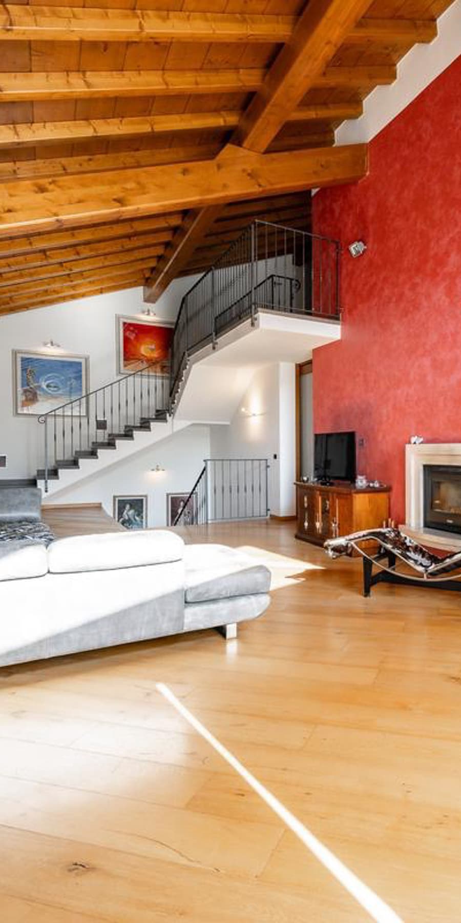 Villa storica ristrutturata a Dolzago, 900 mq di lusso