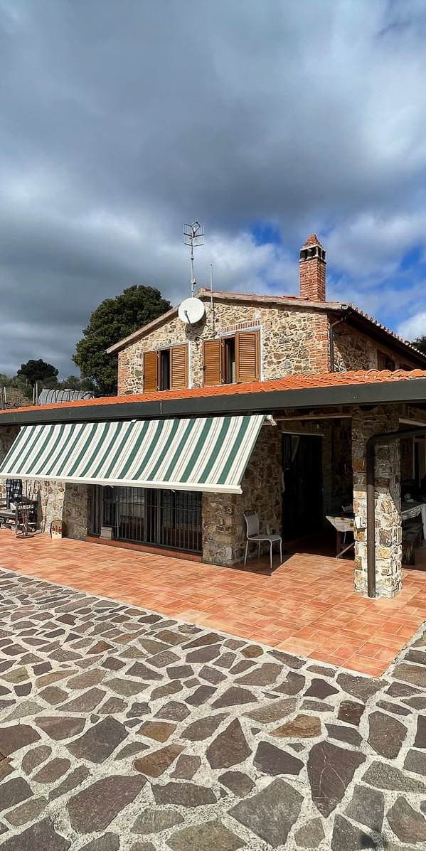 Casale in Toscana con Piscina e Uliveto a Massa Marittima