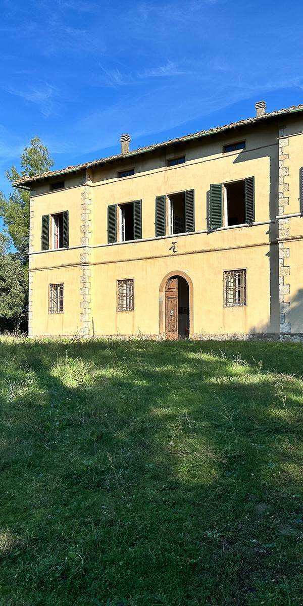 Estate Complex in Pomarance, Tuscany