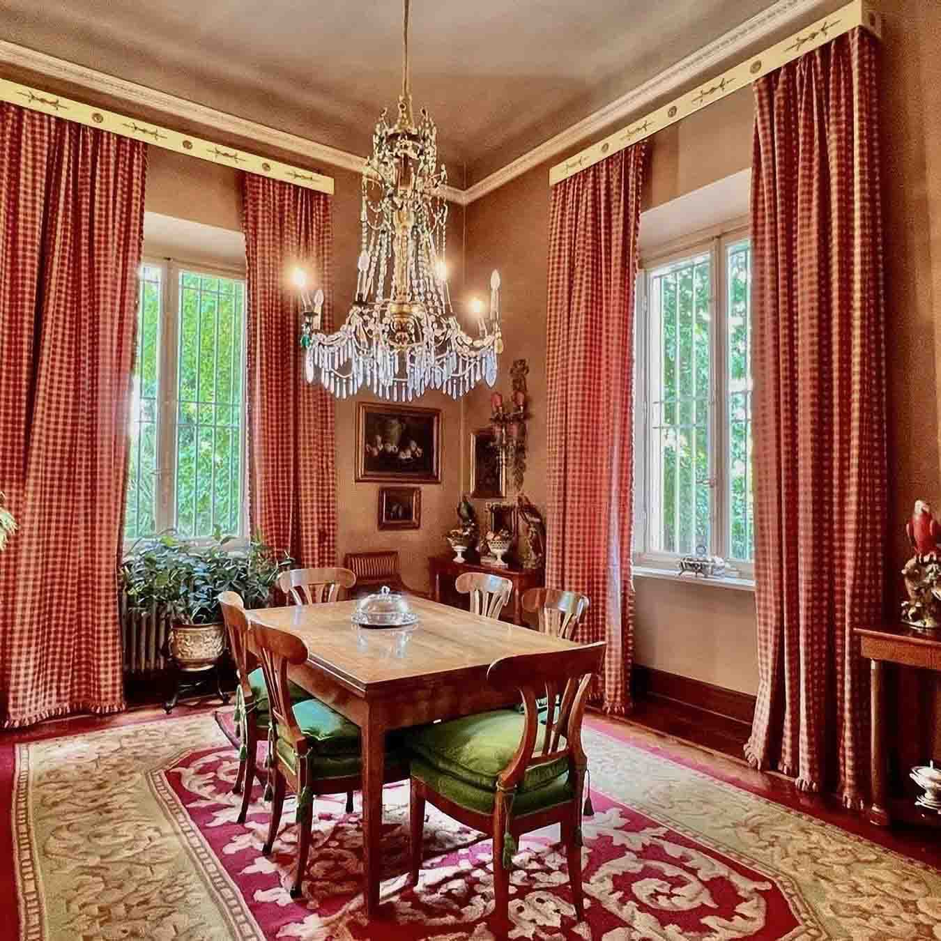 Elegant Villa Near Lucca's Historic Walls, Tuscany