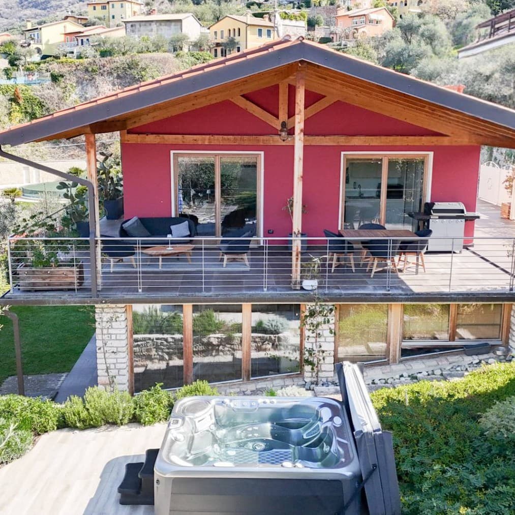 Villa con vista mozzafiato sul Lago di Garda a Brenzone