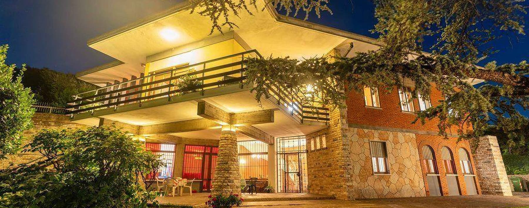 Villa indipendente con parco e piscina a Grezzana