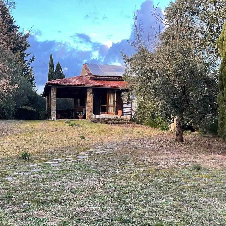Casale Toscano con Piscina e Vista Panoramica a Scansano