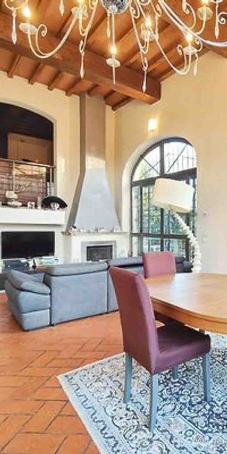 Villa storica con piscina a Campi Bisenzio, Toscana