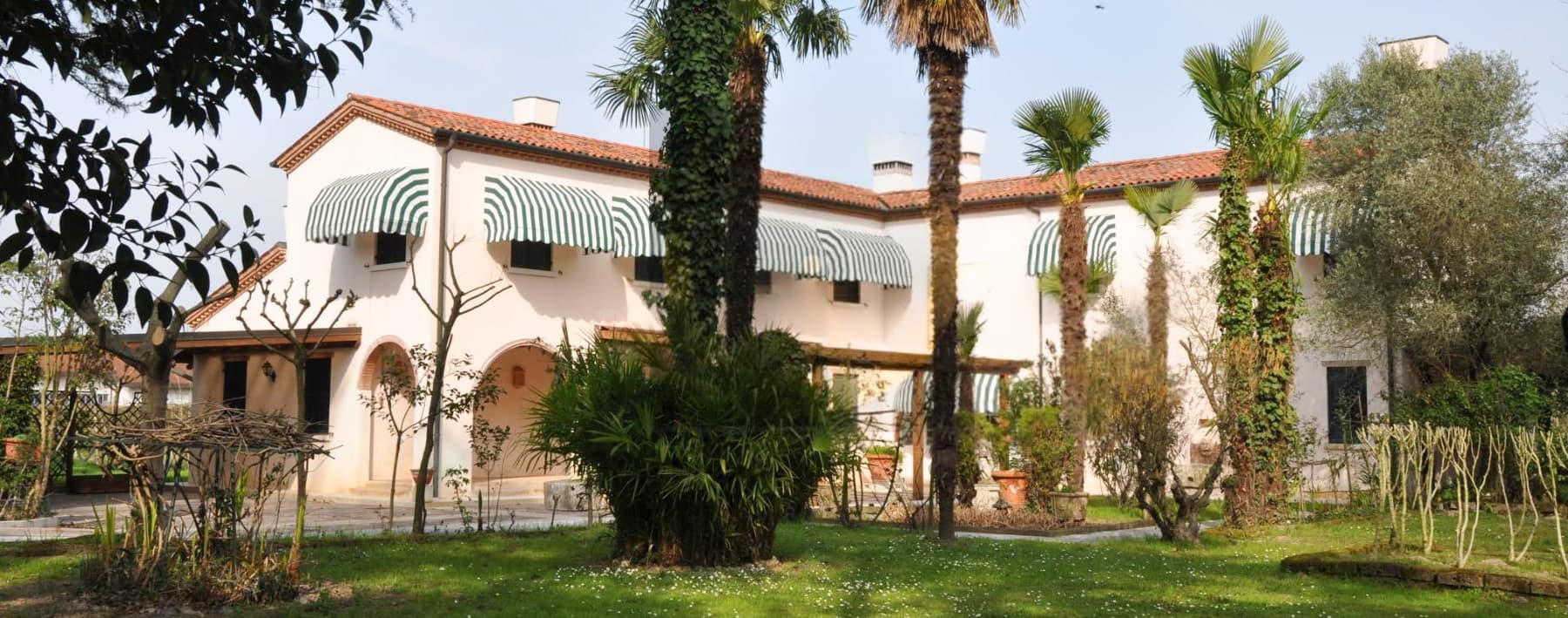 Villa immersa nel verde a Musile di Piave, 490 mq di charme