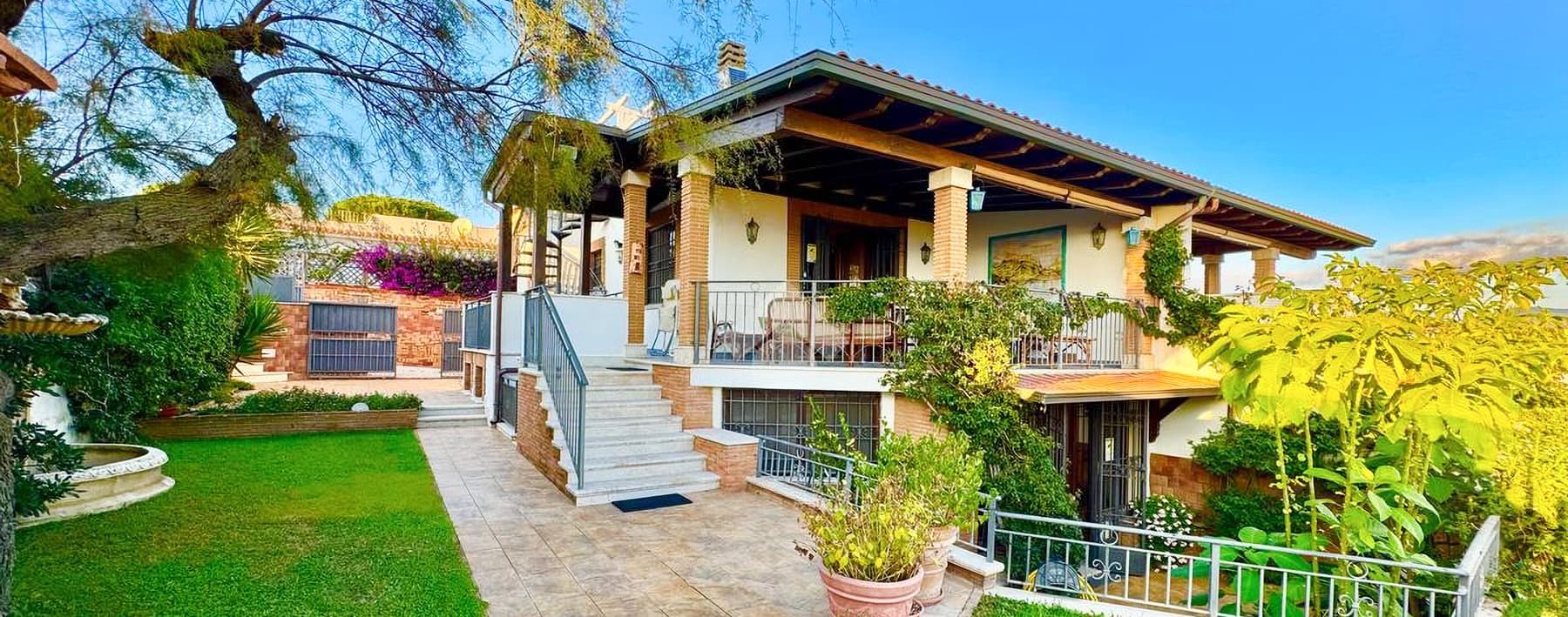 Villetta a schiera a Terracina con vista Tirreno