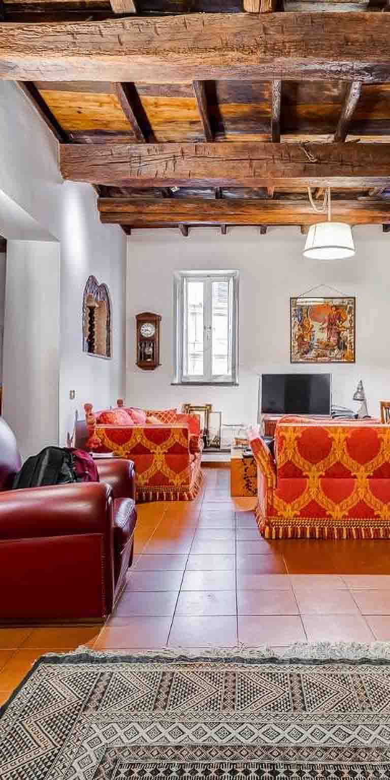 Stylish Apartment in Rome, Lazio's Heart