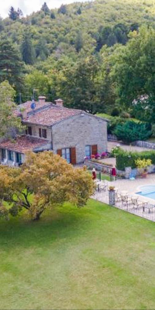 Casale in Toscana: Lusso e Relax a Castel Focognano