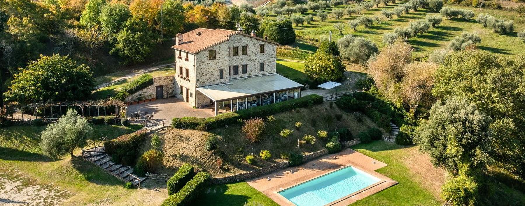 Casale ristrutturato tra le colline umbre, San Venanzo