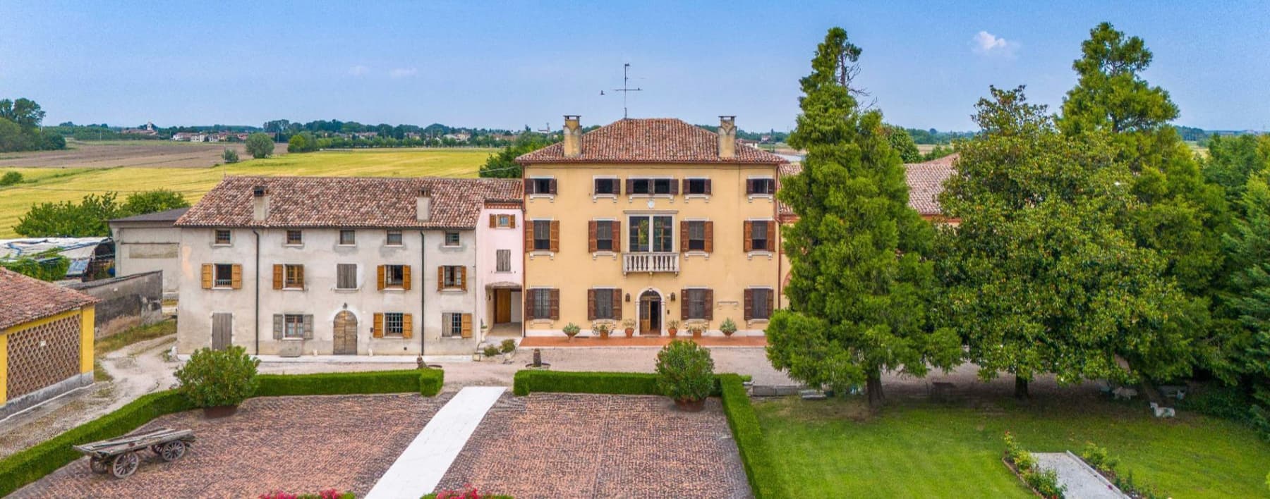 Villa storica con parco privato a Sorgà