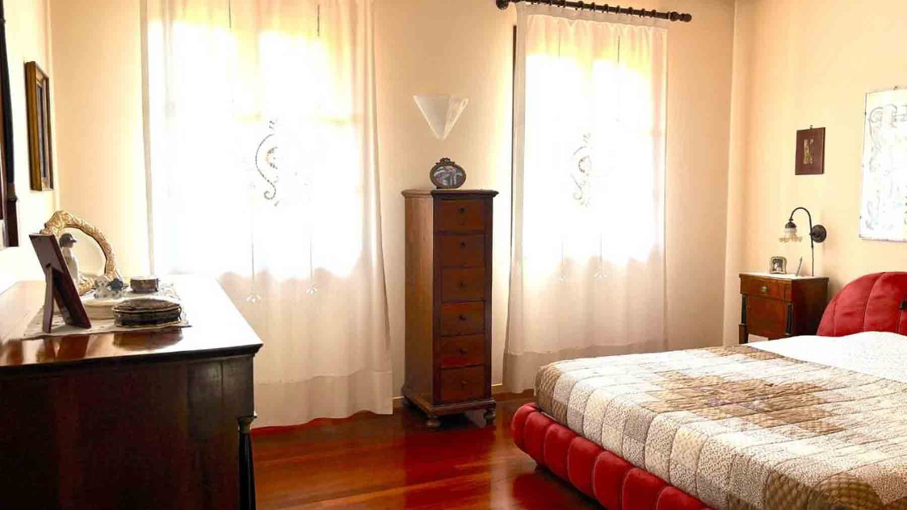 Big Image 12